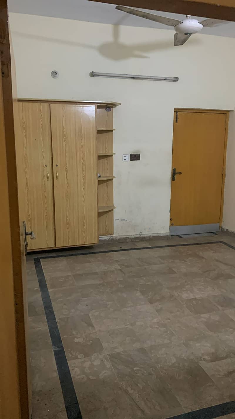 2 Bedroom Hall, Ground Portion in Neelam Block, Allama Iqbal Town 6