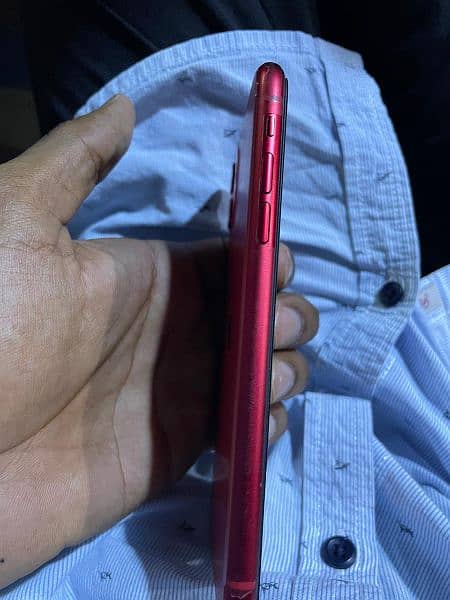 JV phone ha red colour ha 3