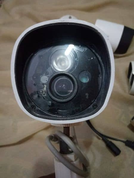 3 CCTV cameras available for different prices 1800,2000,2500 1
