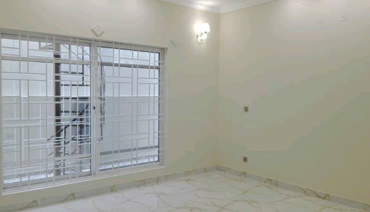 Premium Prime Location 10 Marla Upper Portion Is Available For rent In G-13 4
