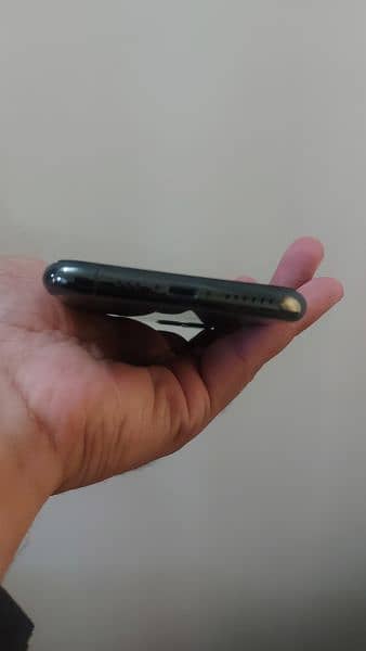 iphone 11 pro 10 by 10 condition 3
