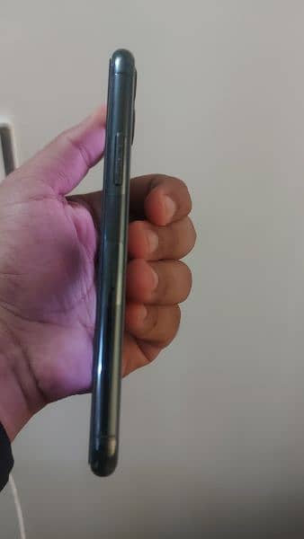 iphone 11 pro 10 by 10 condition 4