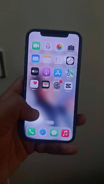 iphone 11 pro 10 by 10 condition 6