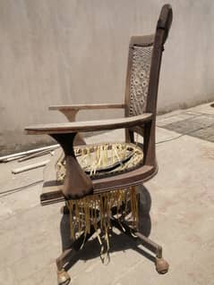 Wooden chair for sale in gujranwala condition almost 5 /10