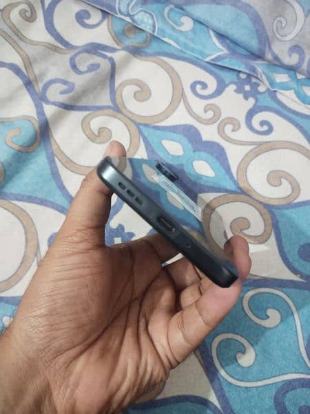 Redmi 13C 6/128 urgent sale warranty available good condition 3