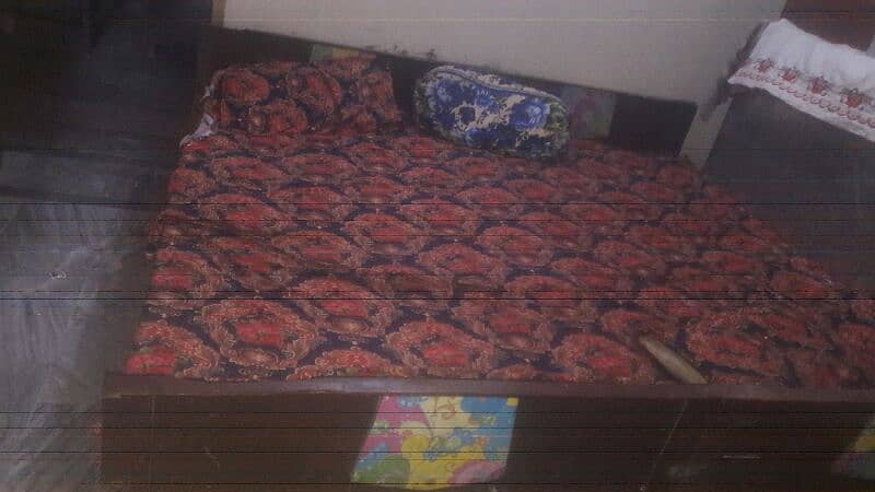 i m selling my bed 2