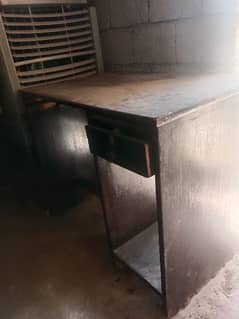 Computer Table for sale