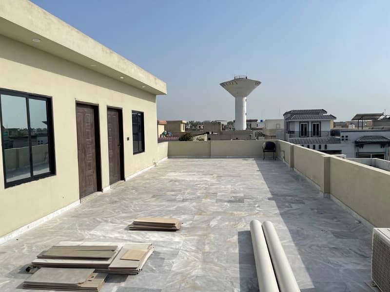 10 Marla Brand New house Lda Approved with sui gas and wapda slightly 6 Months used only in 2