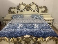 Bed set for Sale in Cheap Price and Good condition