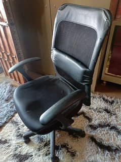 computer chair one piece condition 10 by 8
