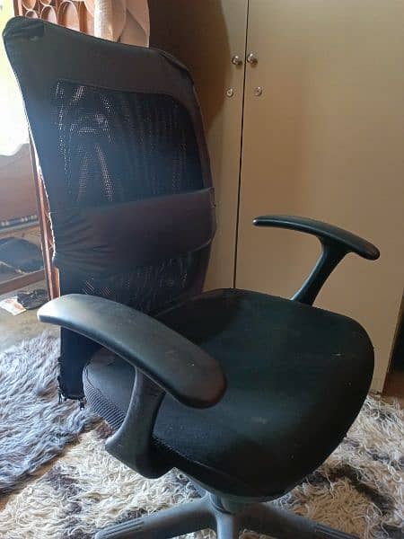 computer chair one piece condition 10 by 8 3
