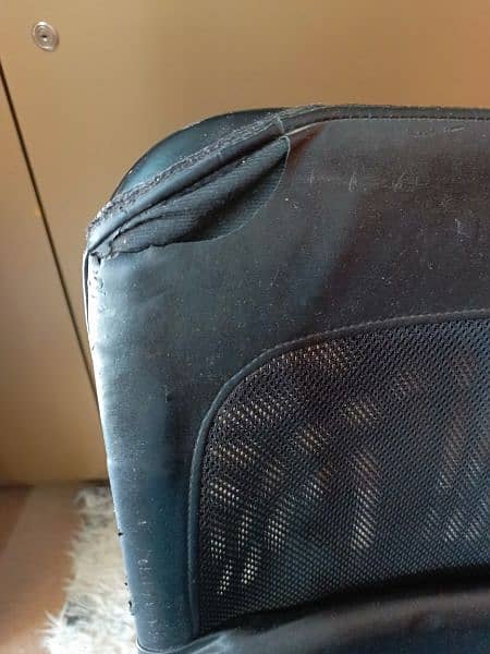 computer chair one piece condition 10 by 8 10