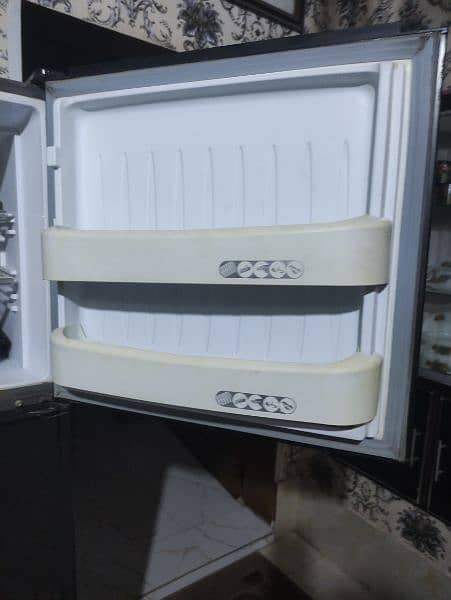Orient  refrigerator 3