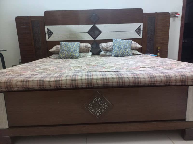 bedroom set with wardrobe,side tables and dresser 1