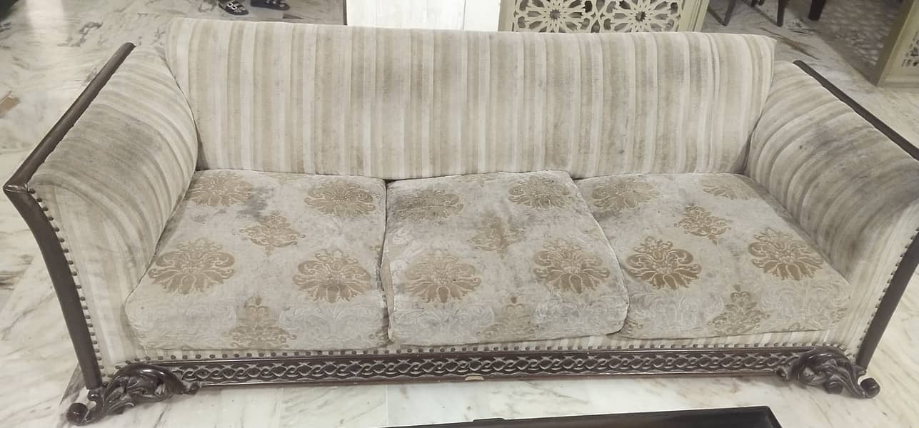 urgent sale branded sofa set 1