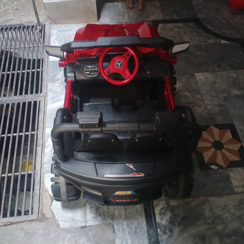 Baby jeep red colour charging wali 5