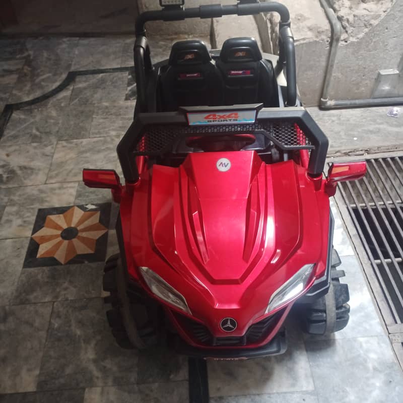 Baby jeep red colour charging wali 9