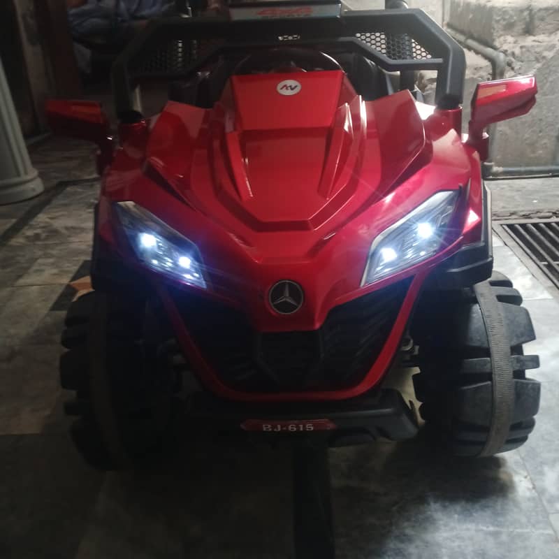 Baby jeep red colour charging wali 16