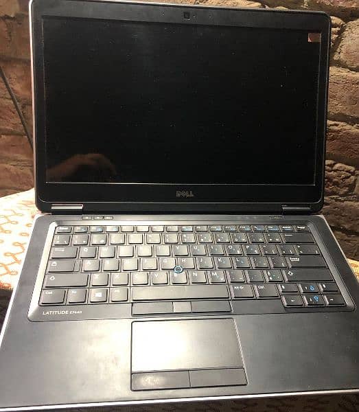 Dell Laptop
I5-4th generation
Model Latitude E7440 1