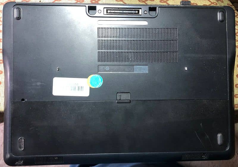Dell Laptop
I5-4th generation
Model Latitude E7440 3