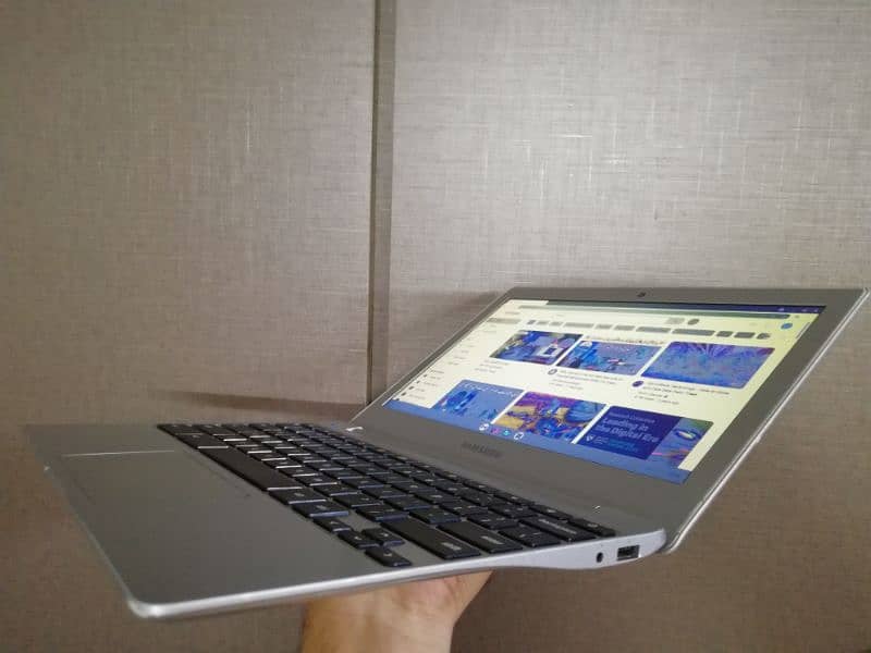 Samsung tablet sy bhtr Chromebook chrome book 3