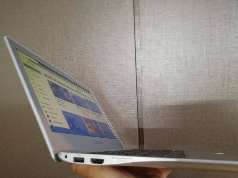 Samsung tablet sy bhtr Chromebook chrome book 13
