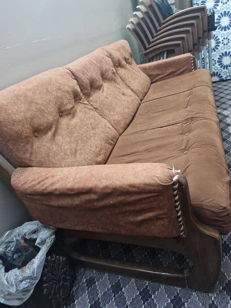 5 seater sofa set for sale condition wood 10/10 foam 7/10 2