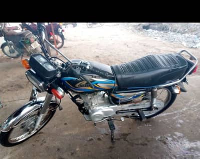United 125