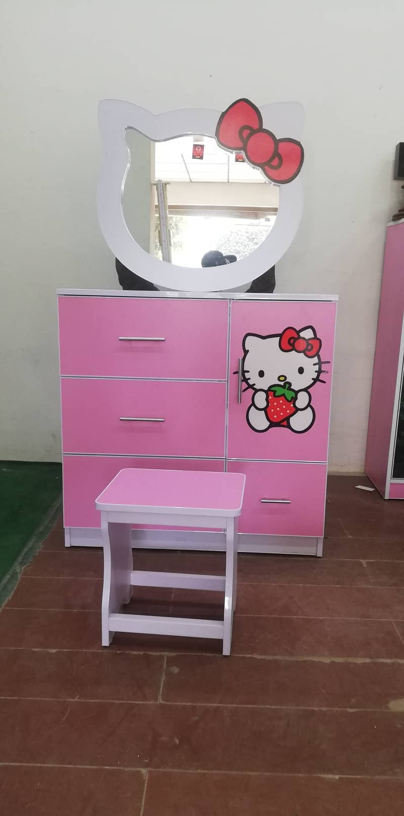 Brand New Dressing Table for girls , Hello Kitty Table For Girls 0