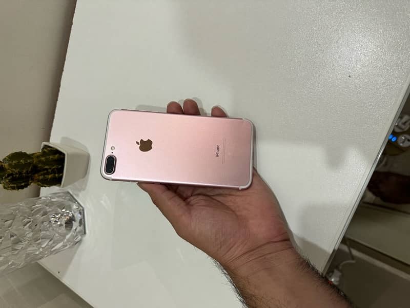 Apple iPhone 7 Plus 32 GB PTA Approved Rose Gold 2