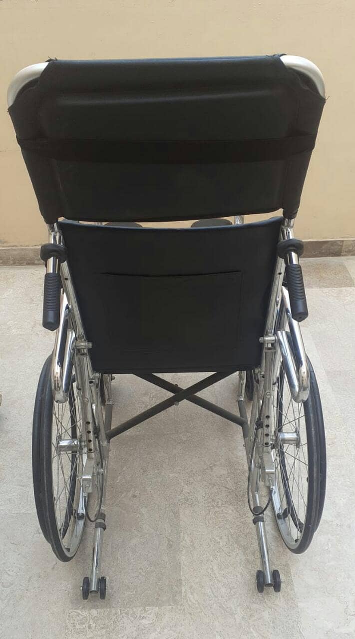 Folding Reclining Wheelchair with Commode Attachment 2