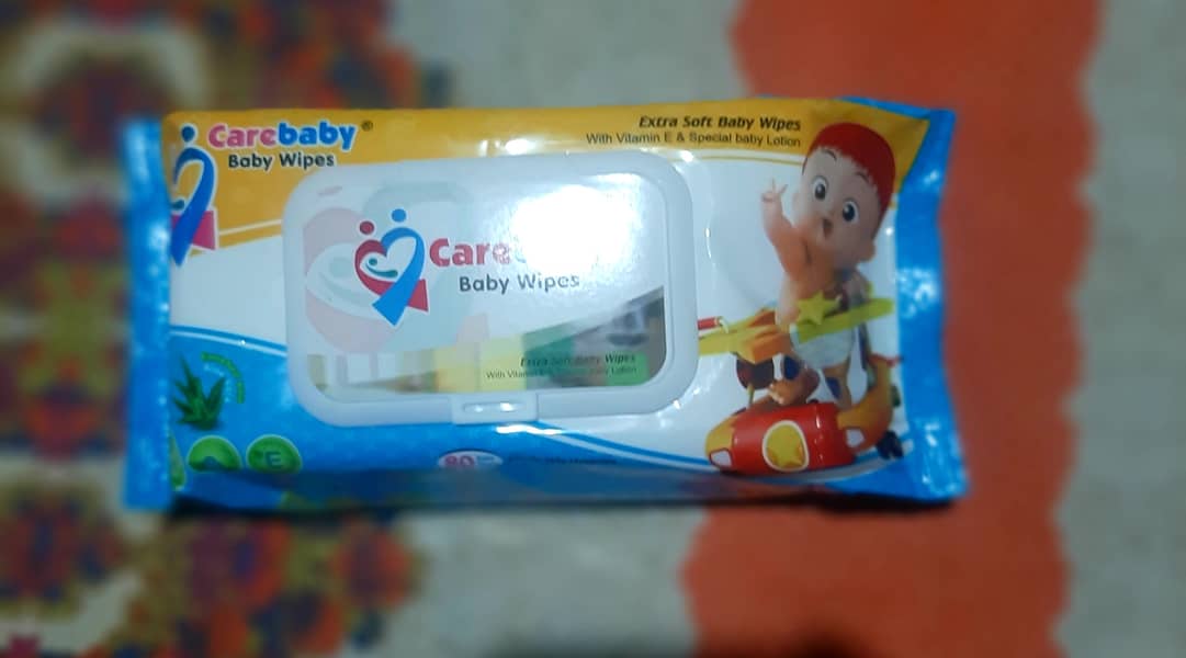 carebaby daiper with wipes 3