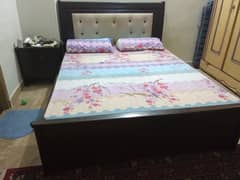 wooden queen size bed with complete set 0