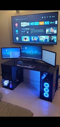 Gaming table + 3 hand monitor arm