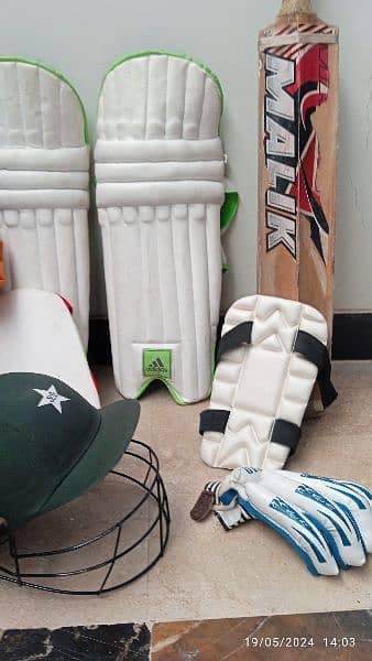 Cricket Kit for Adults 2