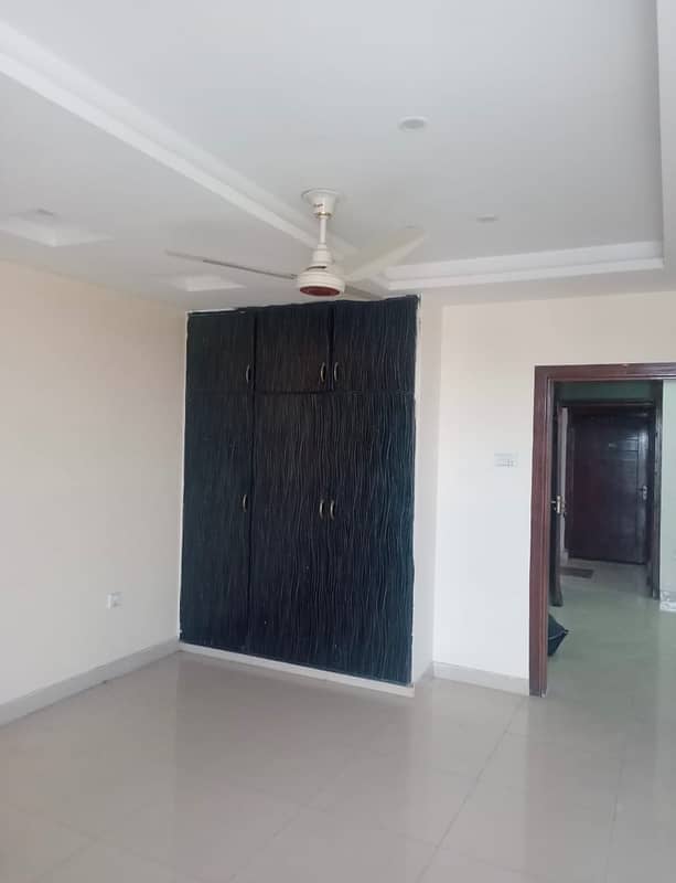 2bed apartment for sale in ovaisco heights 5