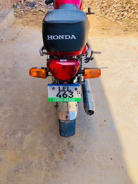 Urgent Sale honda 70---- 14 model conditions 10 by9  am First orner 1