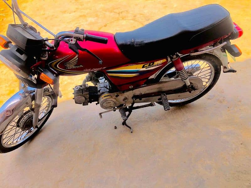 Urgent Sale honda 70---- 14 model conditions 10 by9  am First orner 6