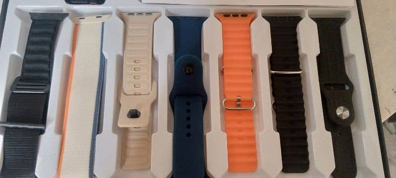new stock 7 step  smart watchs and 1 step seal. . . . . . 5