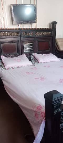 king size Bed complete set for sale bed dressing table side tables