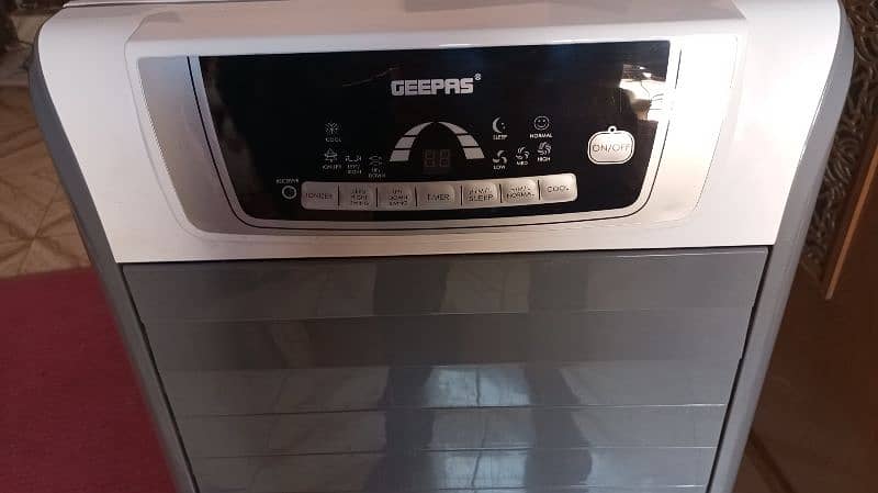 Geepas GAC 9442 10/10 condition with remote control,box and ice bottle 3