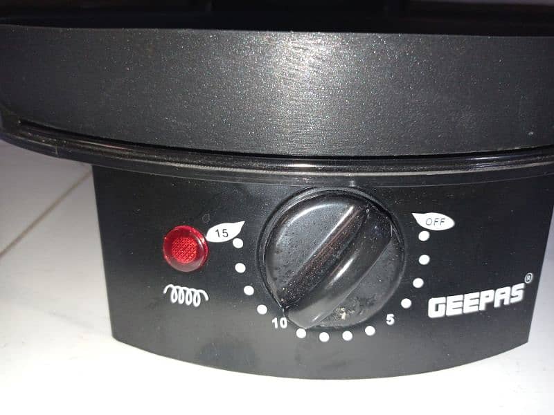 Geepas Pizza Maker GPM-2035 P 1