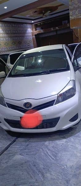 Toyota Vitz 2012 4