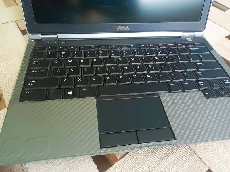 Dell Latitude E6230 (without Battery) 4