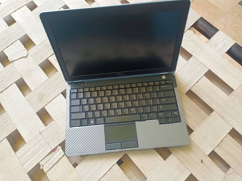 Dell Latitude E6230 (without Battery) 6
