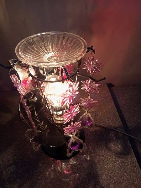 touch lamp decoration in very good condition 9/10 condition 3