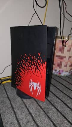 Playstation 5 With SpiderMan Edition Plates And White Plates
