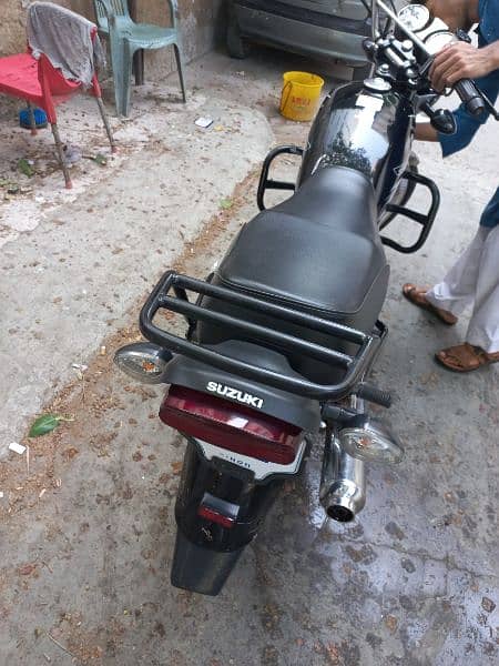 Suzuki GS 150 for sell 2022 July registered 2