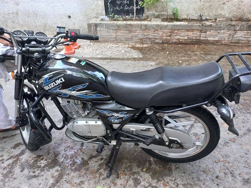 Suzuki GS 150 for sell 2022 July registered 3