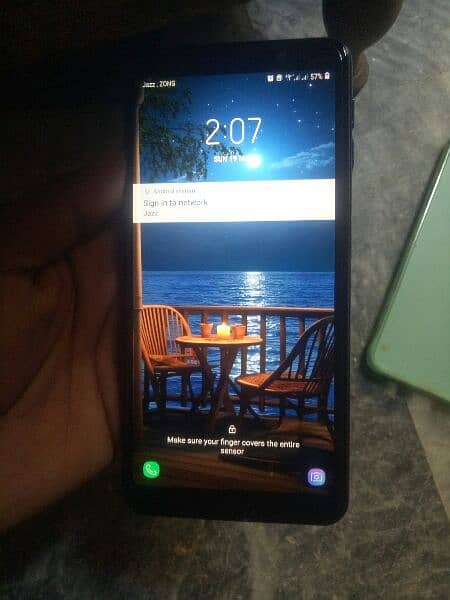 Samsung Galaxy A7 (2018) 4